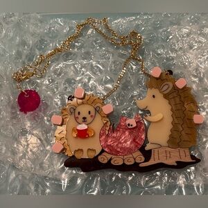 La Vidriola Hedgehog necklace